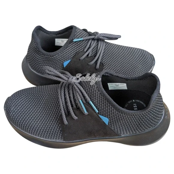 Vessi Everyday Classic Womens 8 Black Vegan Waterproof Dyma-Tex Lace Up Sneaker